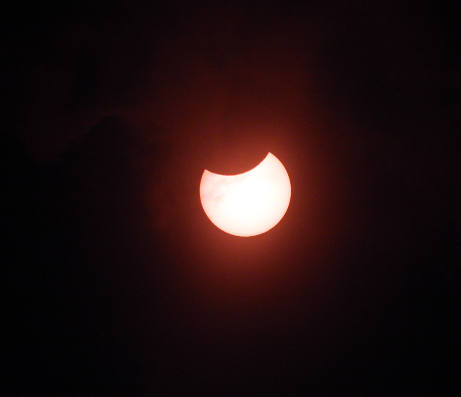 All eclipse shots were taken with a Canon 60Da camera; auto exp; 300mm lens; tracking atop an iOptron Alt-Az mount